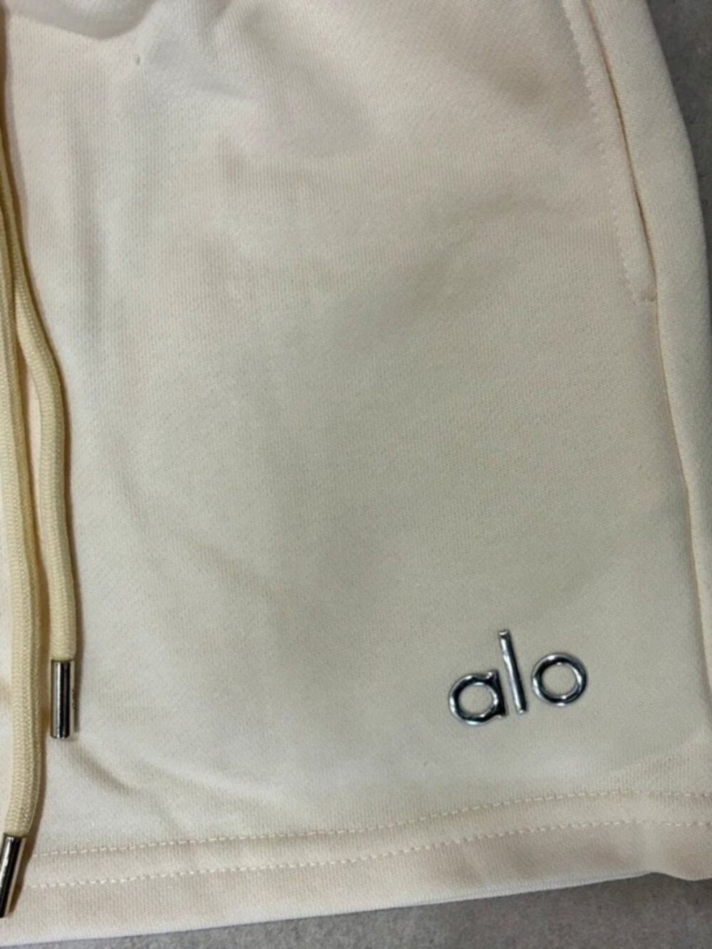 Alo Yoga Cropped Sweatshirt & Shorts Set Size S - Picture 5 of 7